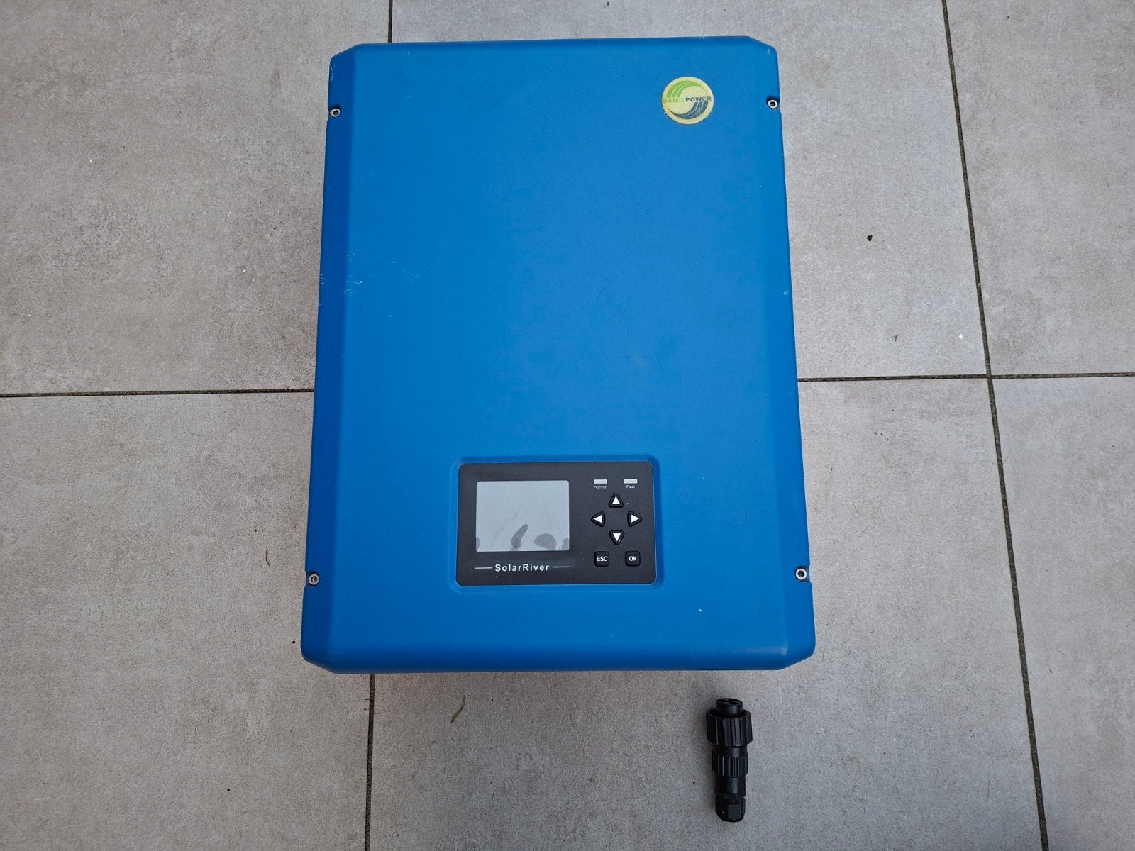 Samil Power SolarRiver 4500TL-D Omvormer Incl wandbeugel, Doe-het-zelf en Verbouw, Zonnepanelen en Toebehoren, Ophalen, Gebruikt