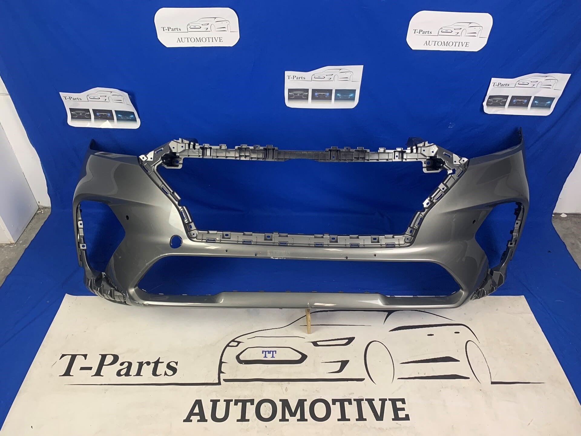 Hyundai tucson 2020+ Voorbumper kaal bumper origineel, Auto-onderdelen, Info@fabrikant.eu, Voor, Ophalen of Verzenden, Bumper