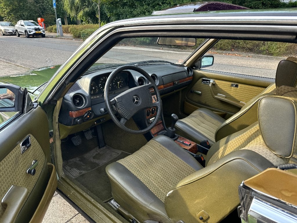 Mercedes-Benz W123 280 CE 1979, foto 12