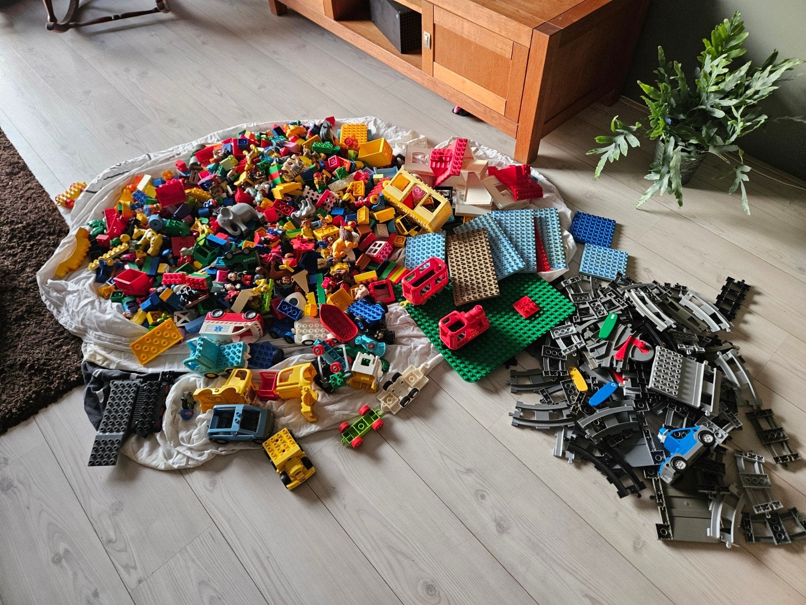 17 KG LEGO DUPLO  werkende elektrische trein, veel rails, d, Ophalen of Verzenden, Zo goed als nieuw, Overige merken