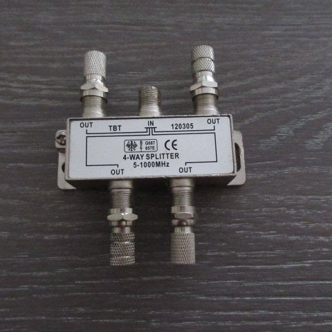 4-way splitter 5-1000MHz, Ophalen of Verzenden, Gebruikt, Minder dan 2 meter, Overige kabels