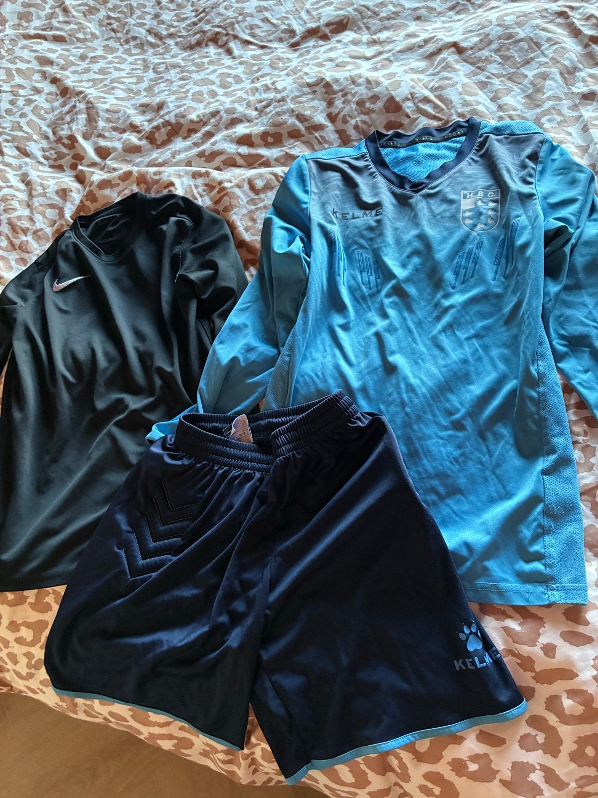 Hbc keepershirt en -broekje set (Kelme & Nike), Ophalen of Verzenden, Voetbal, Gedragen, Maat 48/50 (M)