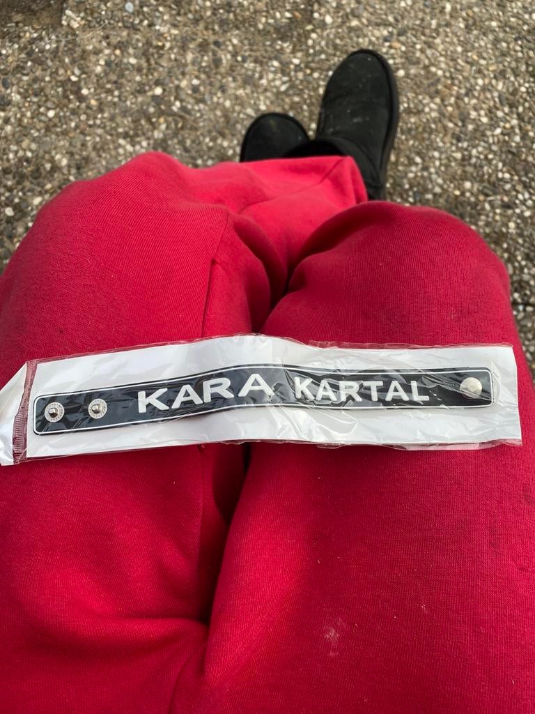 Kara Kartal Armband - Zwart met Witte Letters, Ophalen of Verzenden, Nieuw, Zwart, Overige materialen