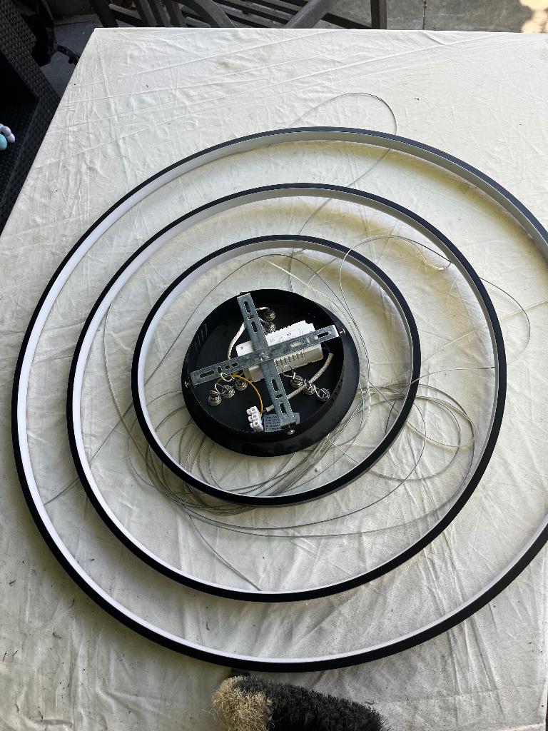lampen, Huis en Inrichting, Lampen | Hanglampen, Ophalen, Modern, 3 cirkels met ledverlichting, Zo goed als nieuw, 75 cm of meer