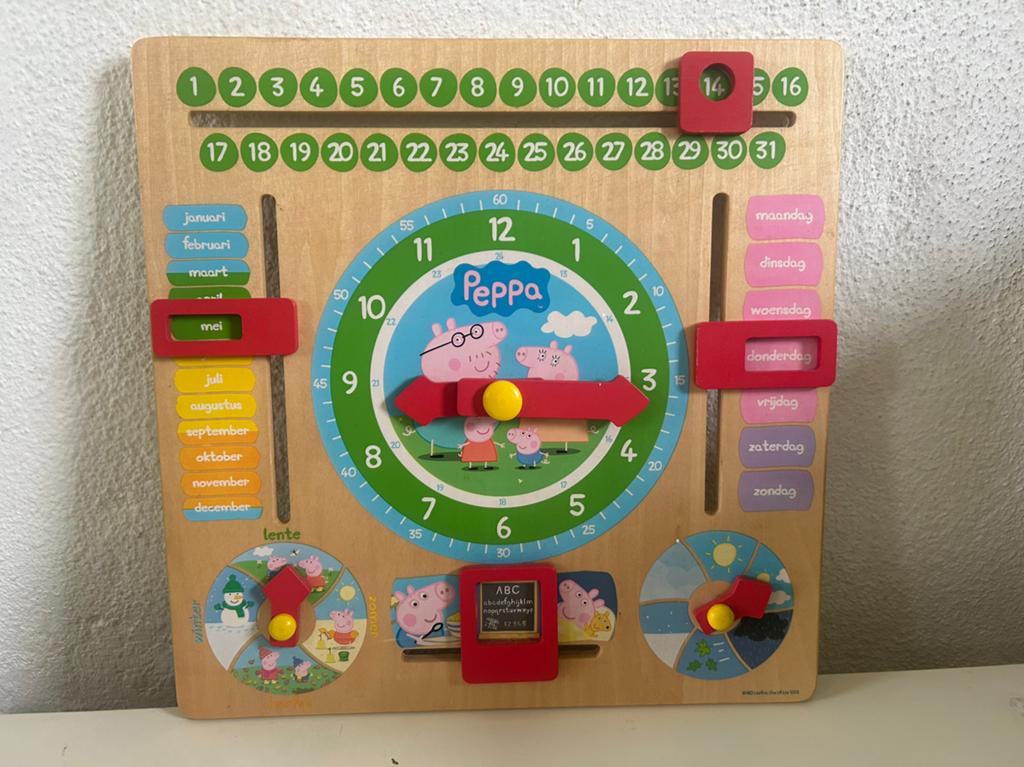 Peppa pig educatieve houten kalenderklok, Ophalen of Verzenden, Zo goed als nieuw, Taal en Lezen