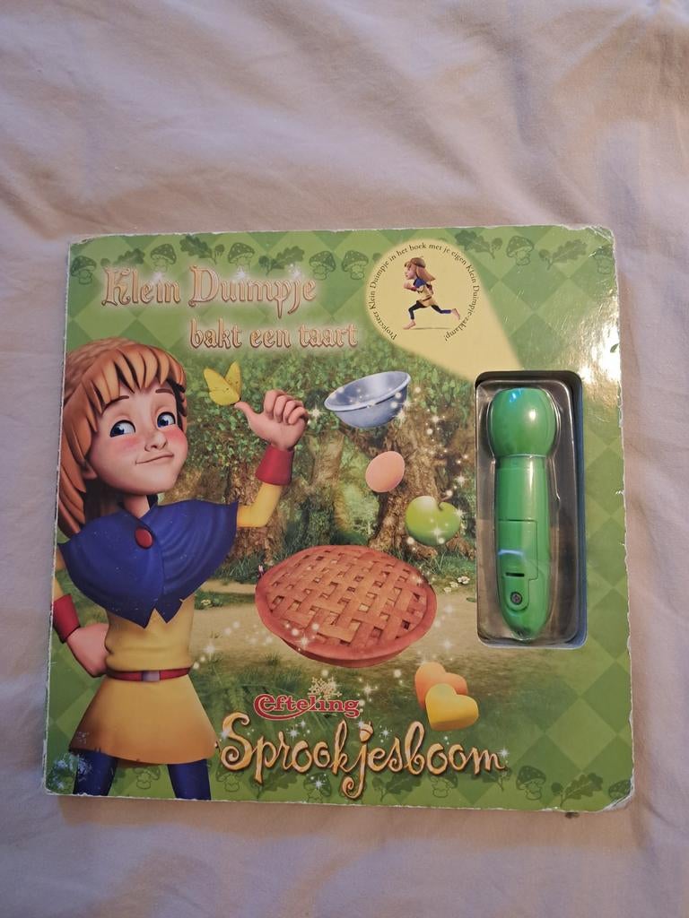 Kleinduimpje bakt een taart - Sprookjesboom Efteling, Ophalen of Verzenden, Gelezen, Efteling, 3 tot 4 jaar