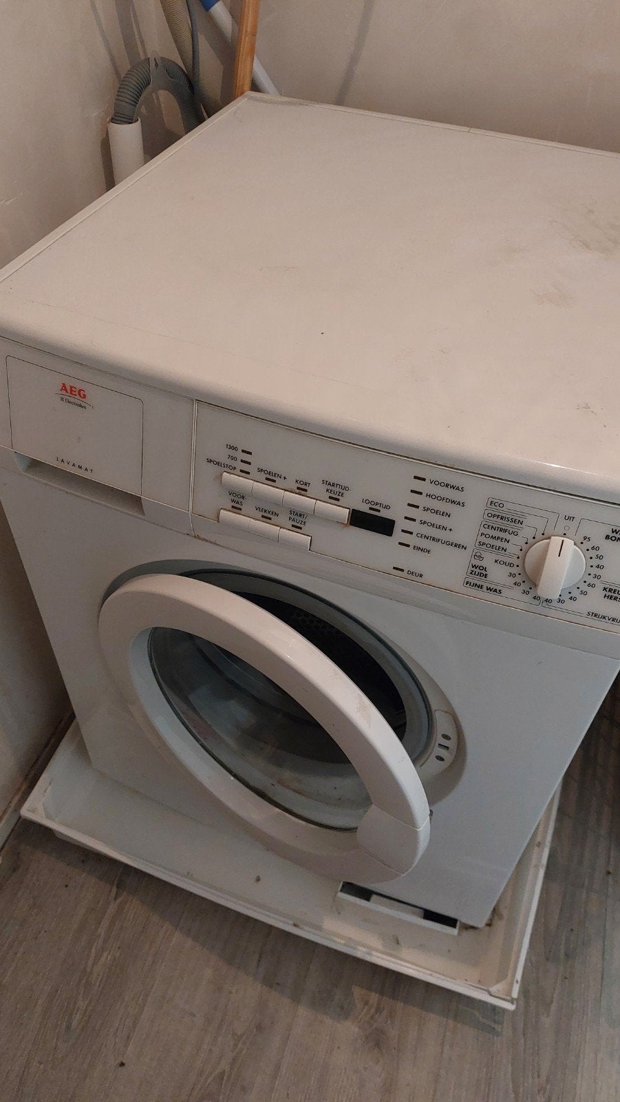 Oude maar goed werkende AEG wasmachine., Witgoed en Apparatuur, Wasmachines, Ophalen, Gebruikt, 1200 tot 1600 toeren, 85 tot 90 cm