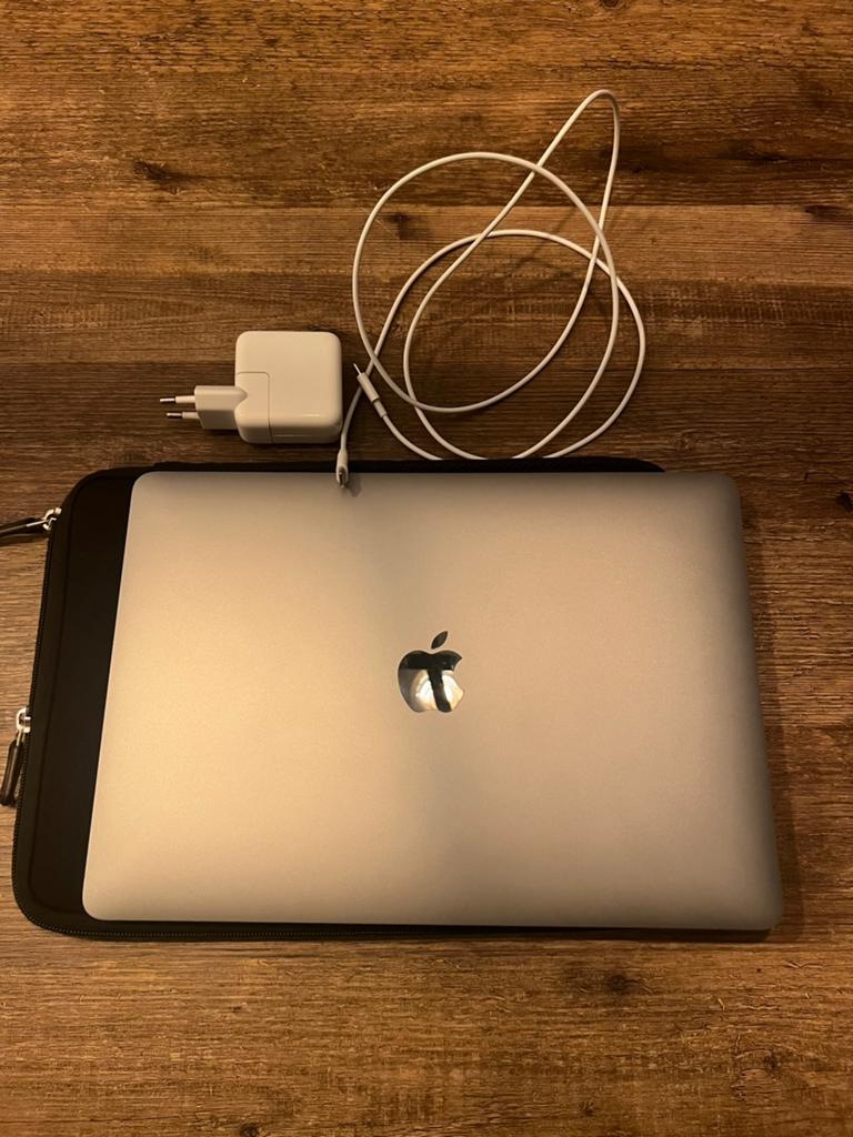 Apple (MGN63) MacBook Air M1 2020 (incl. Hoes & lader), Computers en Software, Apple Macbooks, Zo goed als nieuw, MacBook Air
