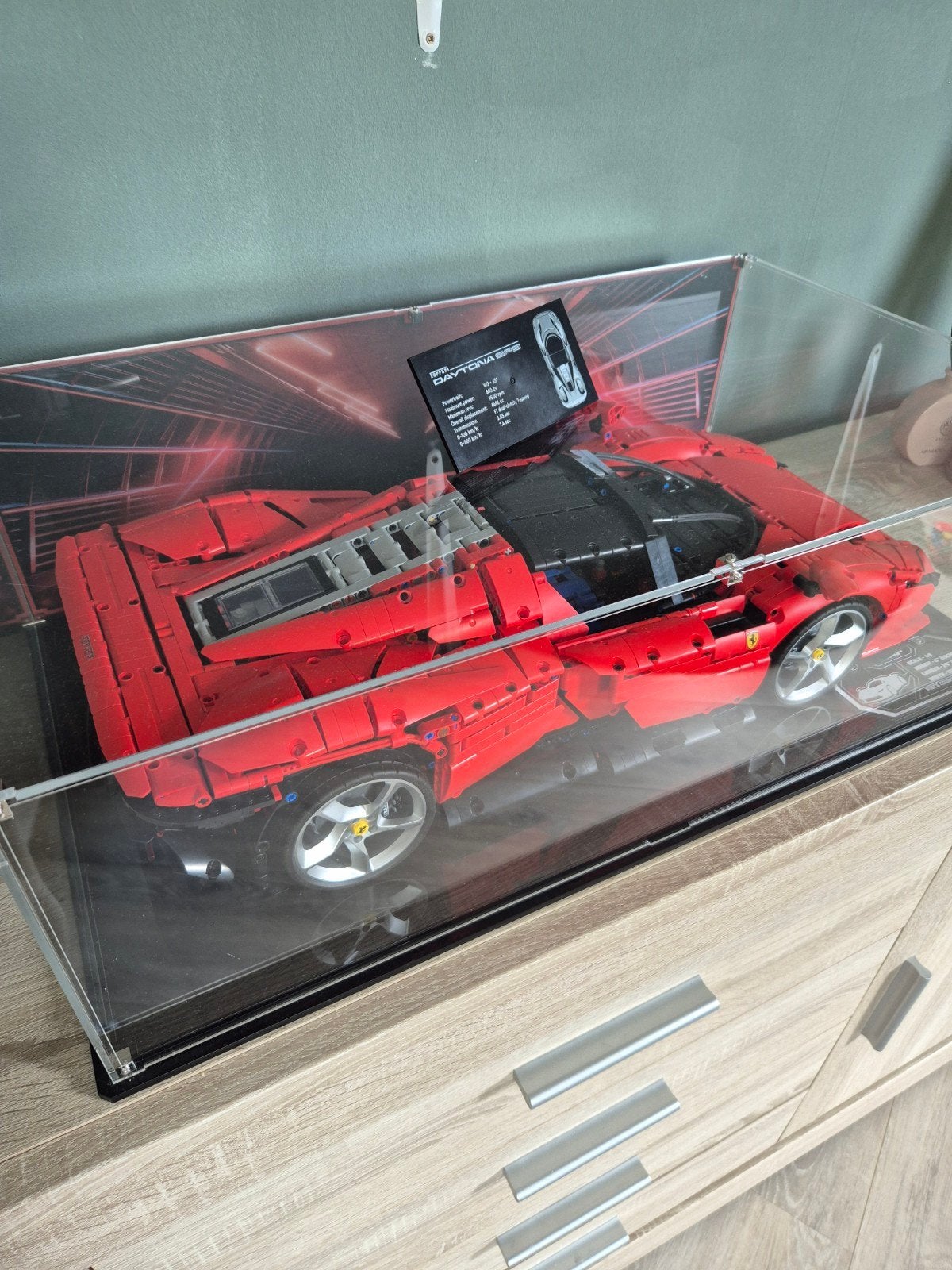 Lego Ferrari Daytona SP3, Ophalen