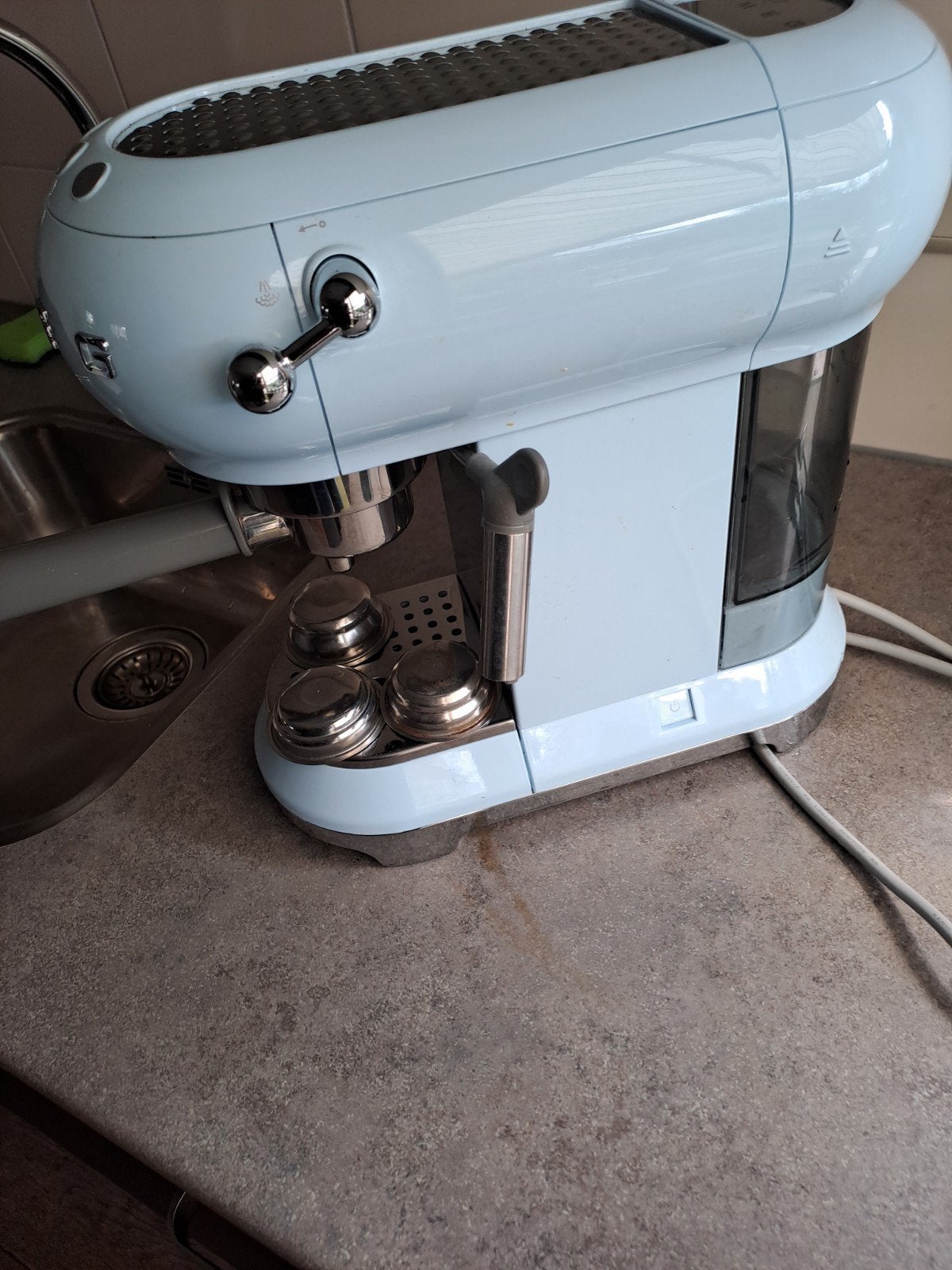 smeg ecf02creu creme, 4 liter of meer, Ophalen of Verzenden, Zo goed als nieuw, 3 snelheden of meer
