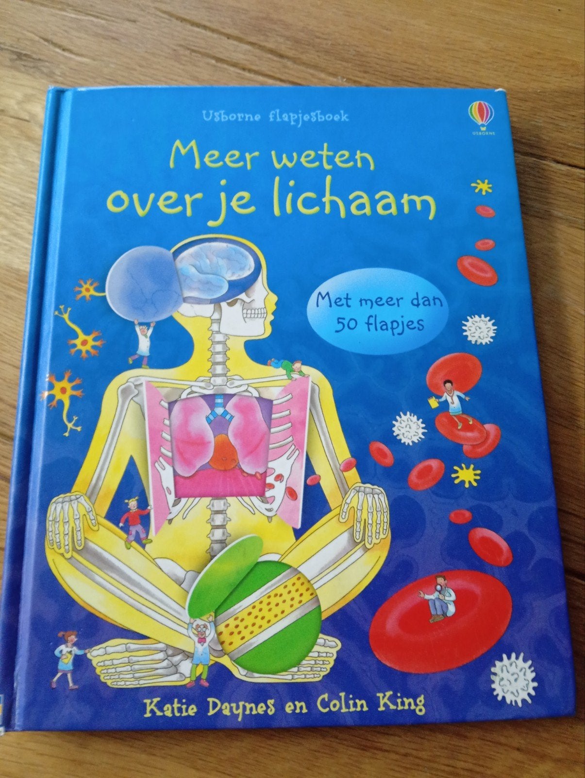 Usborne flapjesboek: Meer weten over je lichaam, Boeken, Kinderboeken | Jeugd | onder 10 jaar, Ophalen of Verzenden