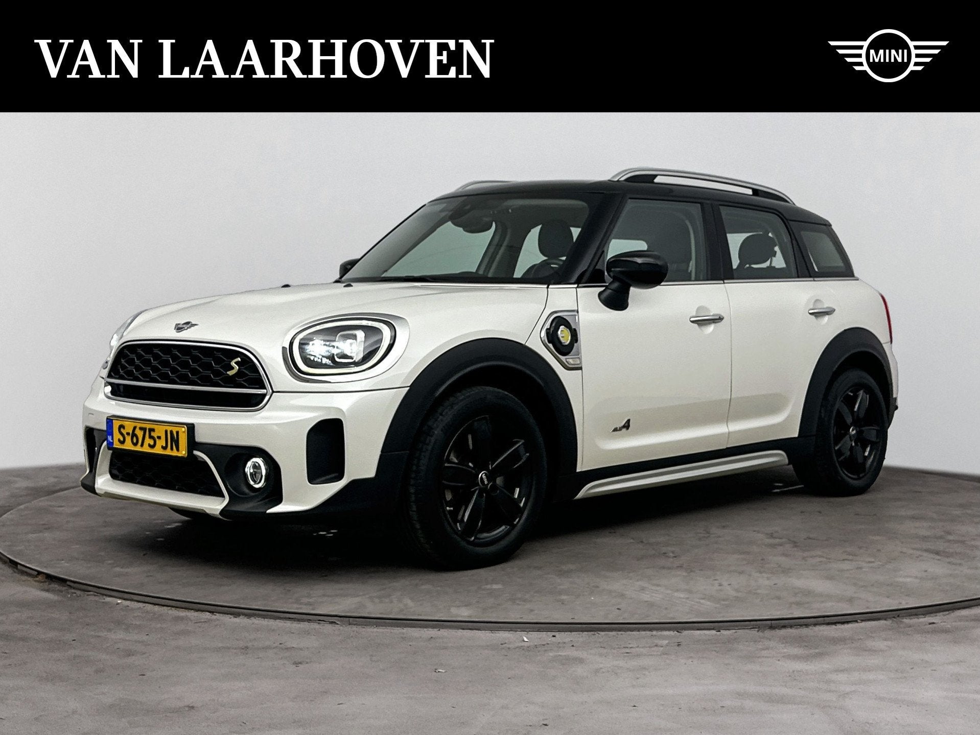 MINI Countryman Cooper SE ALL4 Classic Automaat / Achteruitr, Auto's, Dealer onderhouden, Gebruikt, Countryman, Met garantie (alle)