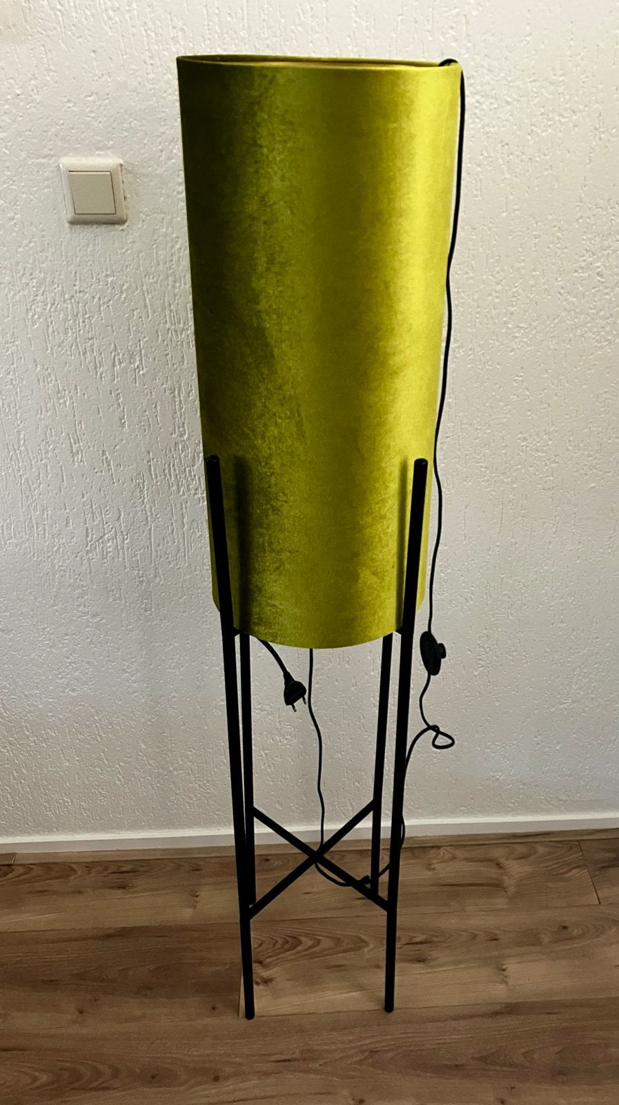 Moderne vloerlamp met velours groene lampenkap, Ophalen, E27 (groot), Zo goed als nieuw, 100 tot 150 cm