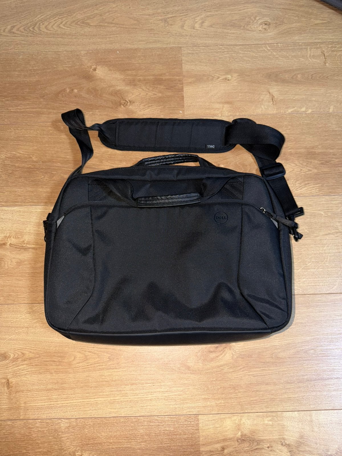 Dell EcoLoop laptoptas geschikt voor 15,6 inch laptop, Computers en Software, Ophalen of Verzenden, 15 inch, Zo goed als nieuw