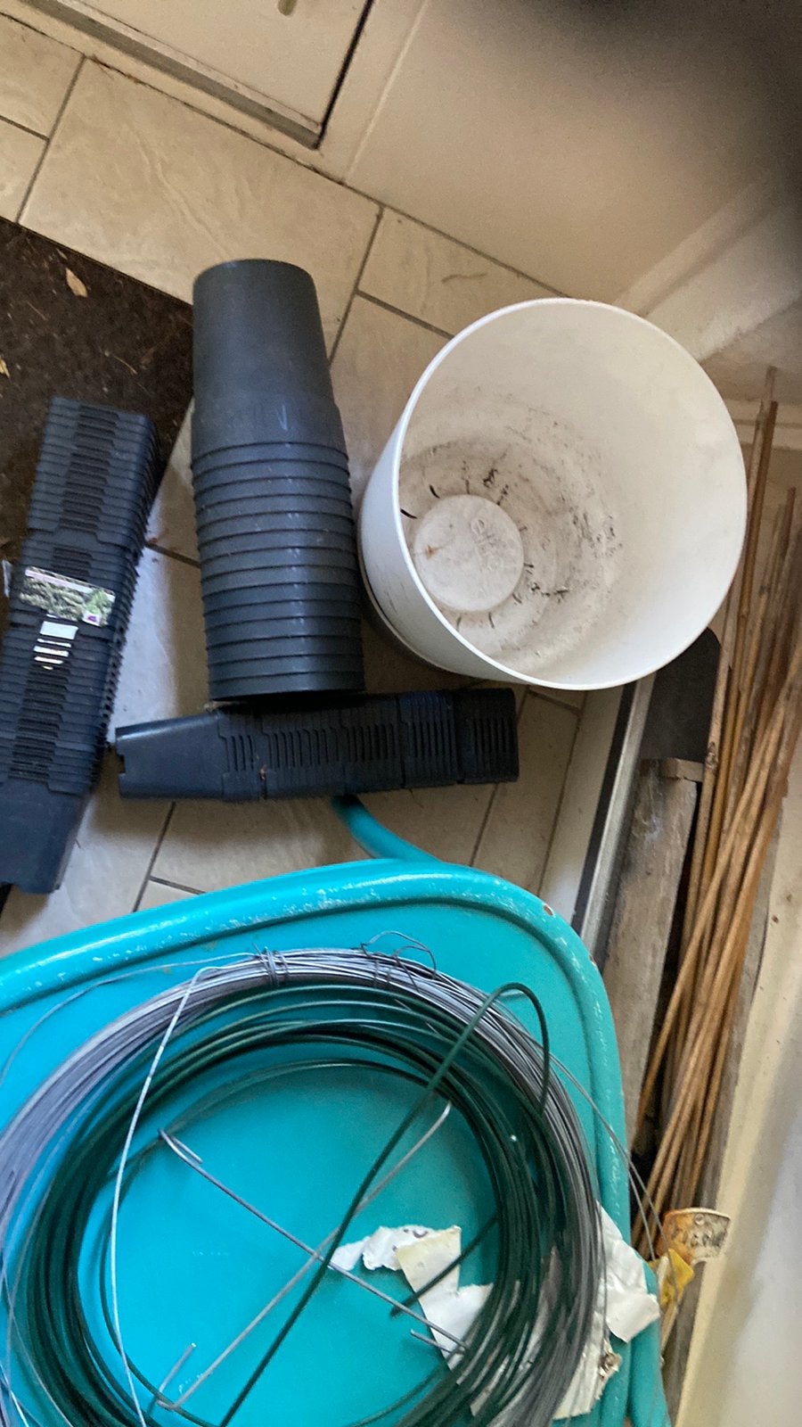 Moestuin spullen elho alles €5,- samen bloempot ijzerdraad, Ophalen, Kweekbak