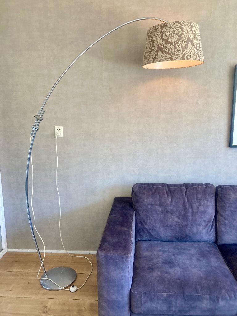 Stijlvolle booglamp / vloerlamp - sfeervolle eyecatcher, Huis en Inrichting, Lampen | Vloerlampen, Ophalen, Gebruikt, Metaal, 150 tot 200 cm