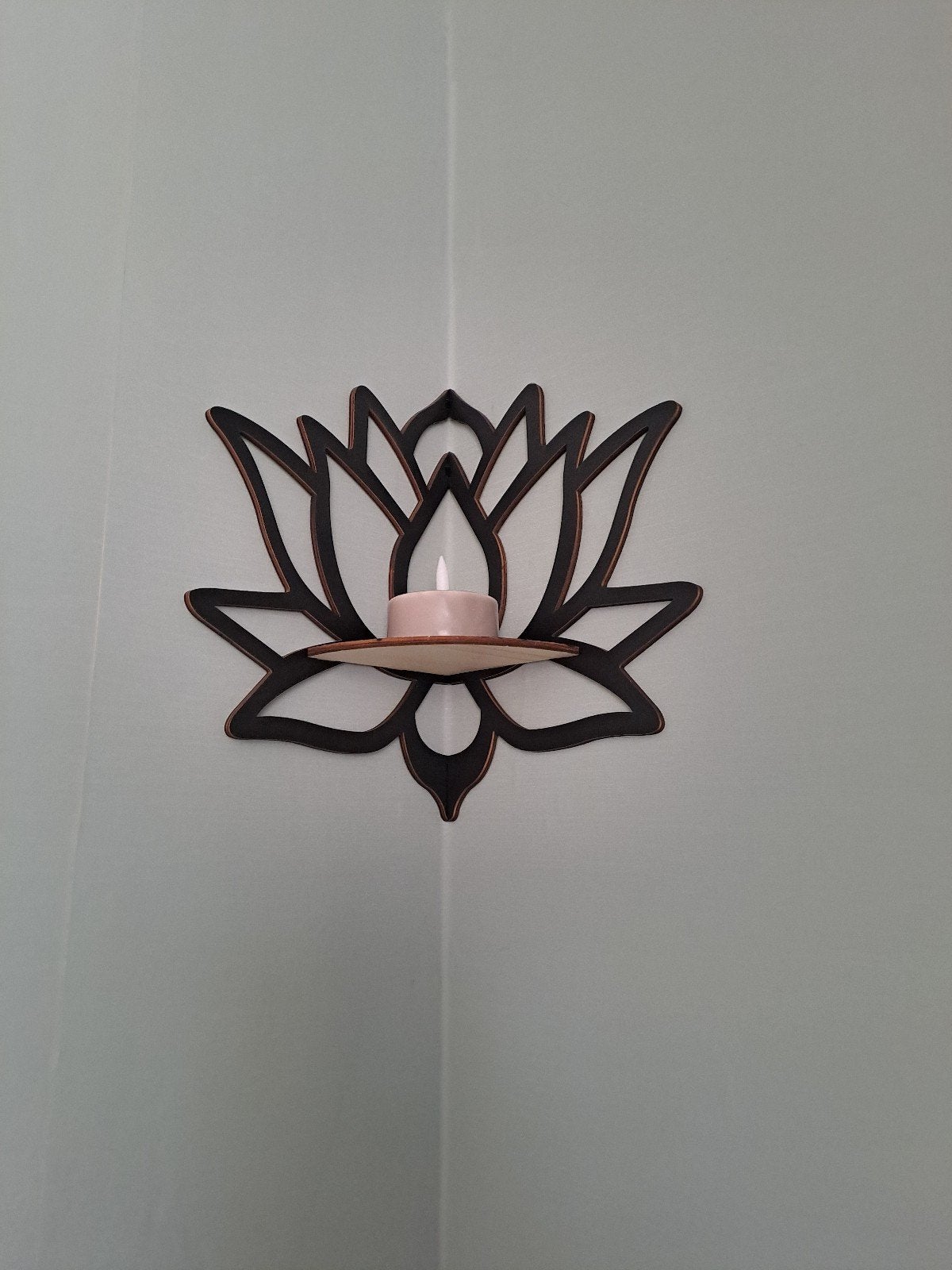 Houten hoek Lotus Kandelaar voor Sfeer en Rust, Ophalen, Hout, Minder dan 25 cm
