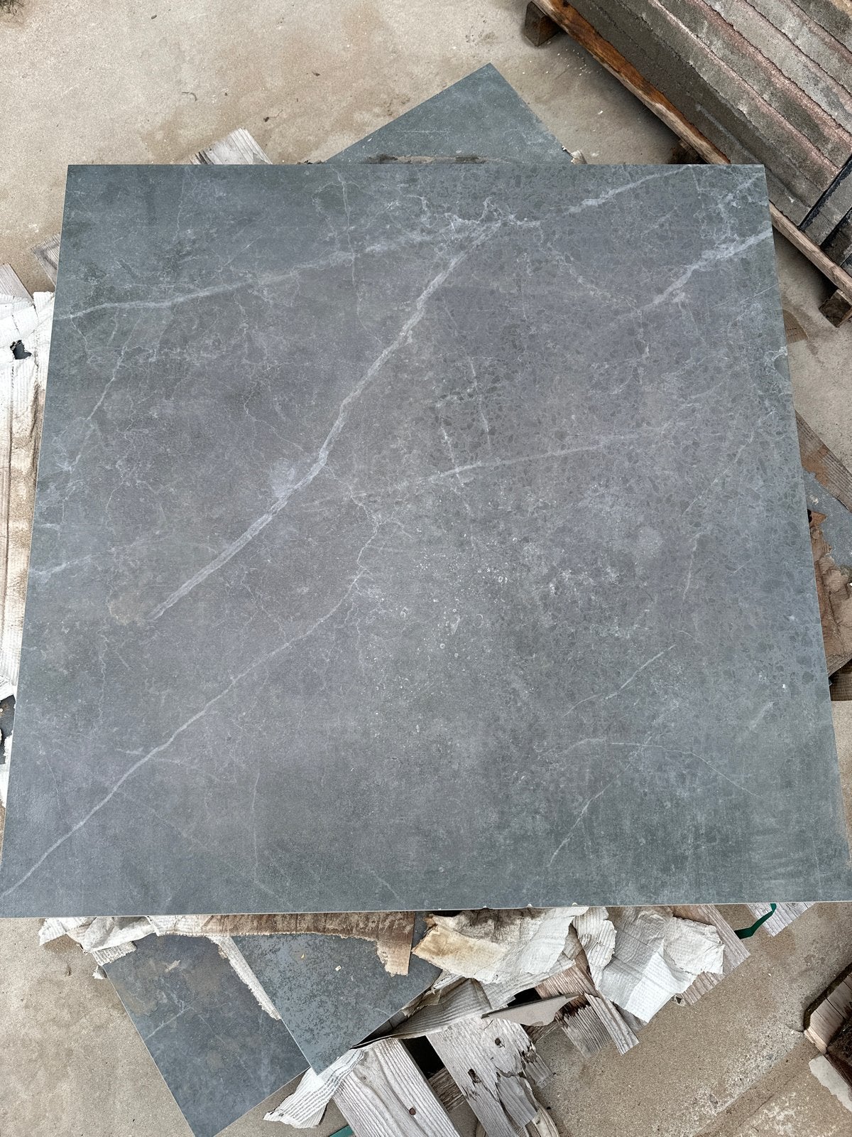 4x Ceramaxx Ardèche Carbon Keramische Tegels 90x90x3cm, Ophalen, Gebruikt, Keramiek, Minder dan 5 m²