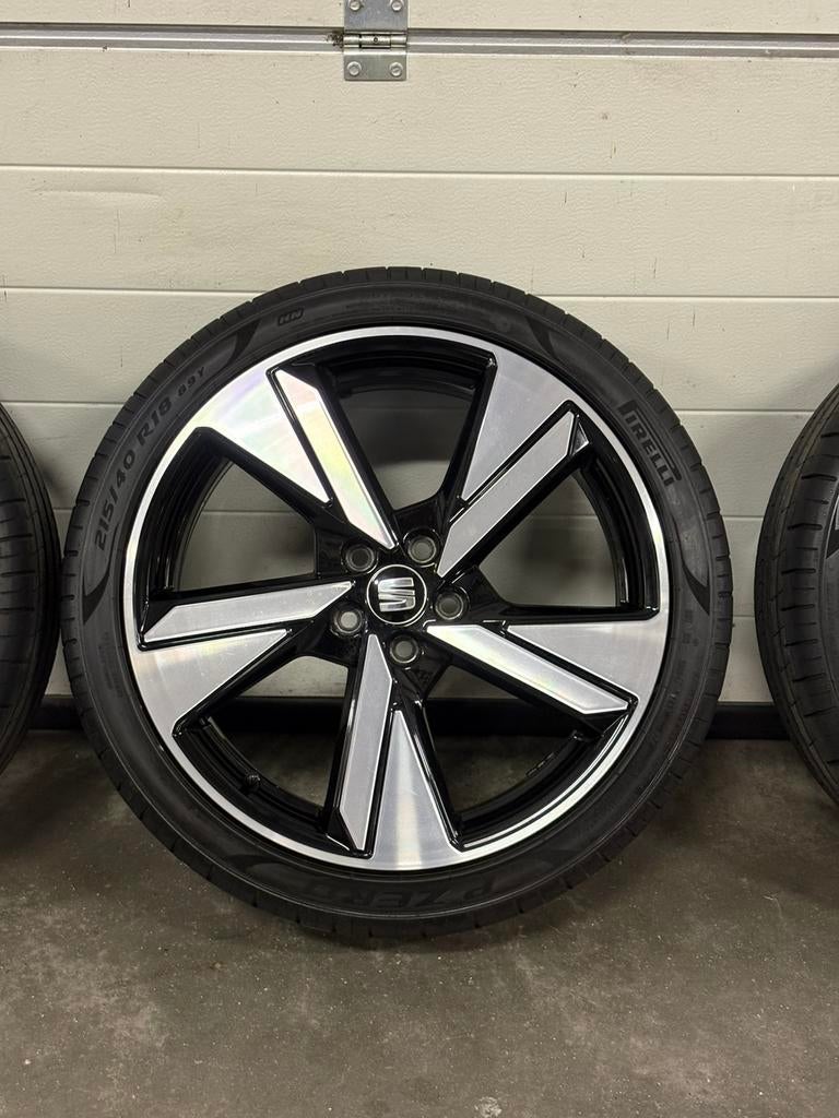 Seat Ibiza 6F FR 18 inch ZGAN velgen met Pirelli zomerbanden, 18 inch, Banden en Velgen, Ophalen of Verzenden, SEAT, S.A.