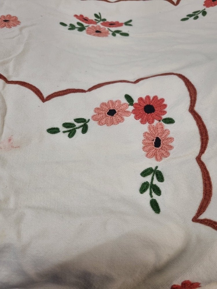 tafelkleed met geborduurde bloemen vintage, Ophalen of Verzenden, 'T Olde Gre-j, Info@toldegrej.nl, Endepoelstraat 20f Didam