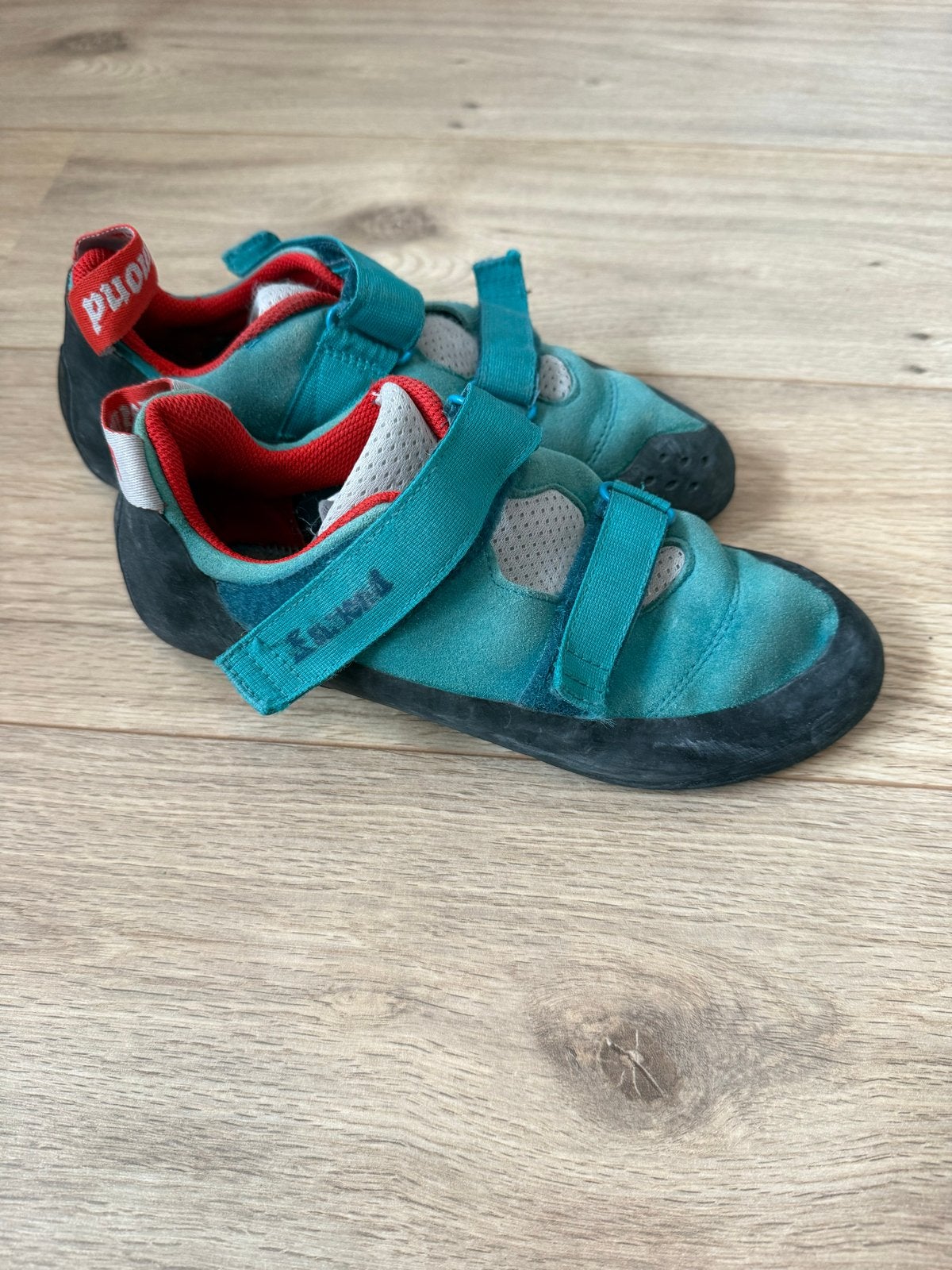 Klimschoenen maat 41 - Zo goed als nieuw, Sport en Fitness, Klimsport, Ophalen of Verzenden, Zo goed als nieuw, Klimsportschoenen