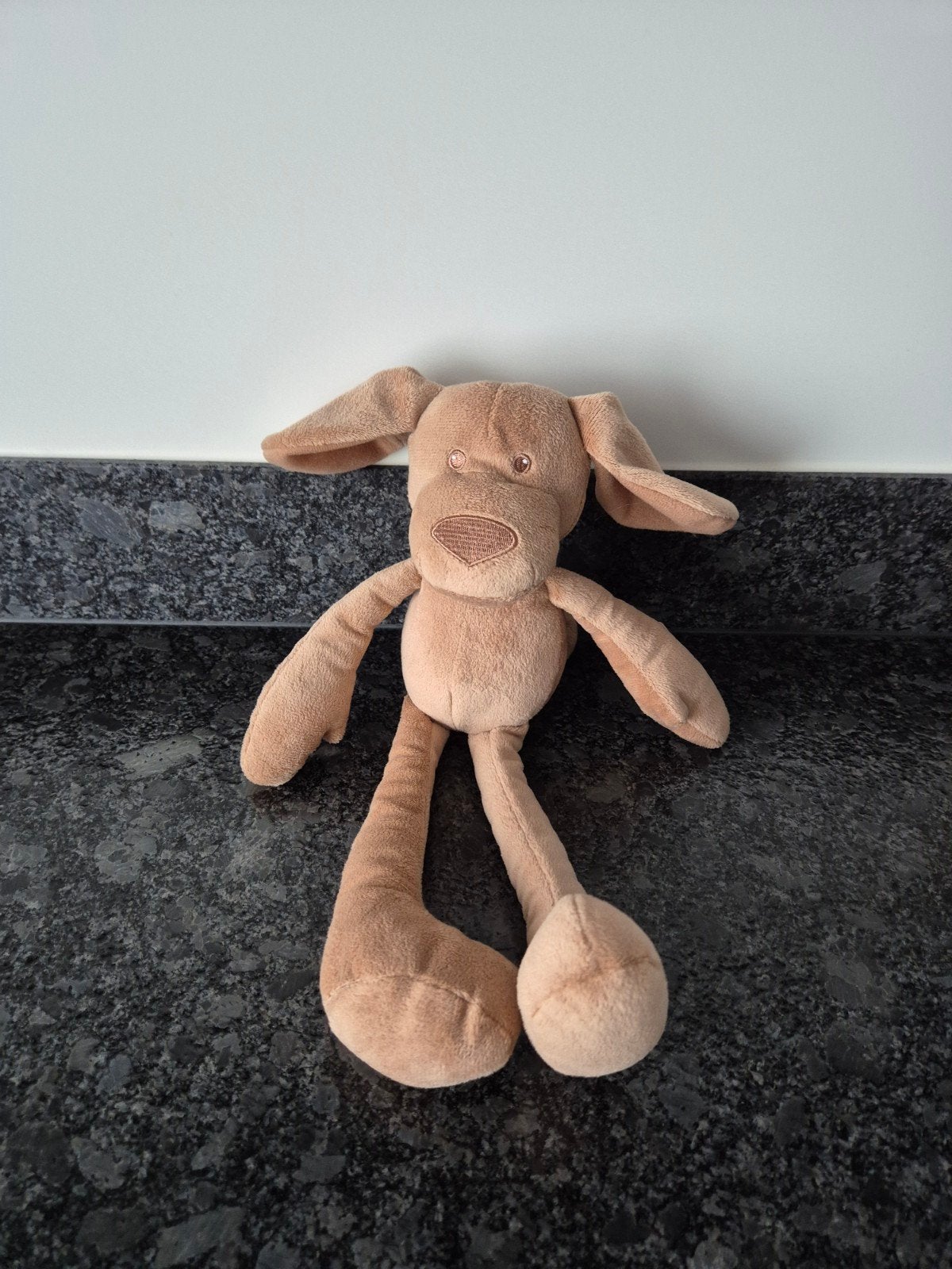 Zeeman - Knuffel Hond bruin met slungel benen, Ophalen of Verzenden, Zo goed als nieuw, Hond