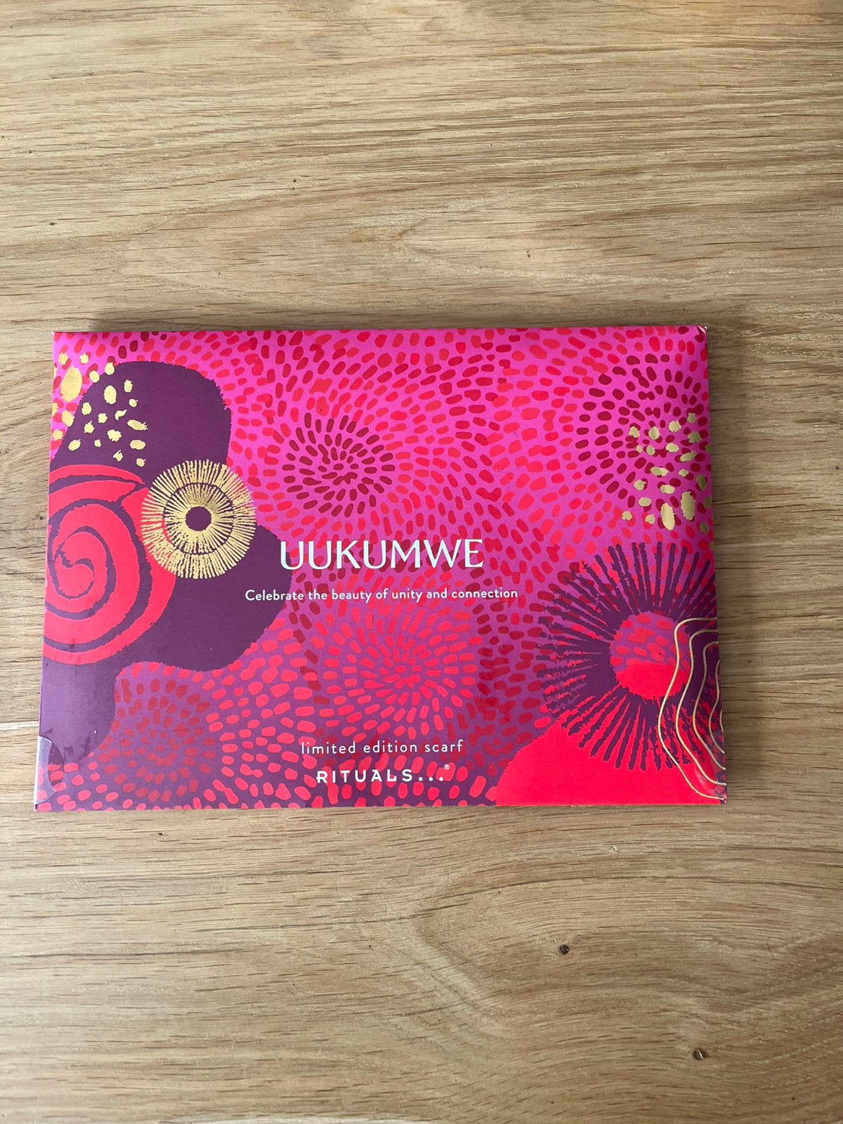 Uukumwee scarf/sjaal rituals, Ophalen of Verzenden, Nieuw, Maat 46/48 (XL) of groter, Sjaal