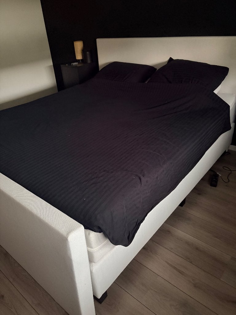 LIV boxspring 180x200 - Leenbakker, Huis en Inrichting, Slaapkamer | Boxsprings, Ophalen, Beige, Tweepersoons, Zo goed als nieuw