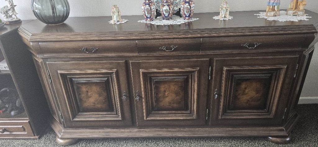 dressoir eikenhout, Ophalen, Gebruikt, Met deur(en), Eikenhout