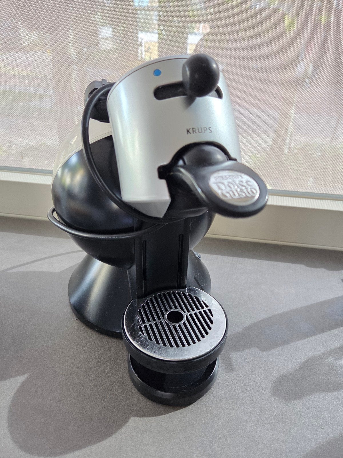 Dolce Gusto Krups koffieautomaat ter reparatie, lekker water, Gebruikt, Koffiemachine, Ophalen of Verzenden, 4 tot 10 kopjes