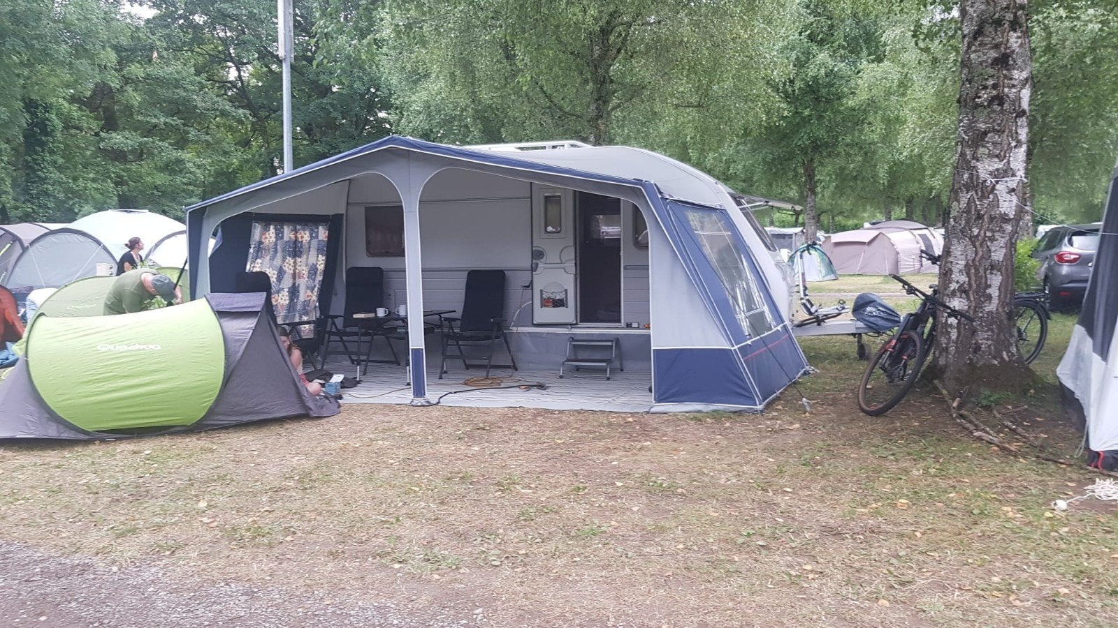 Zeer complete caravan, Caravans en Kamperen, Caravans, Ringverwarming, Rondzit, Kip, Particulier