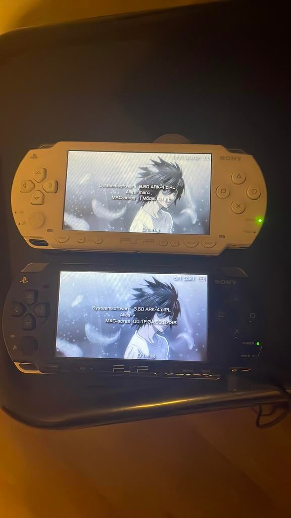 2 psp’s met 24 umd’s, Spelcomputers en Games, Spelcomputers | Sony PSP, Ophalen, Overige kleuren, PSP, Gebruikt