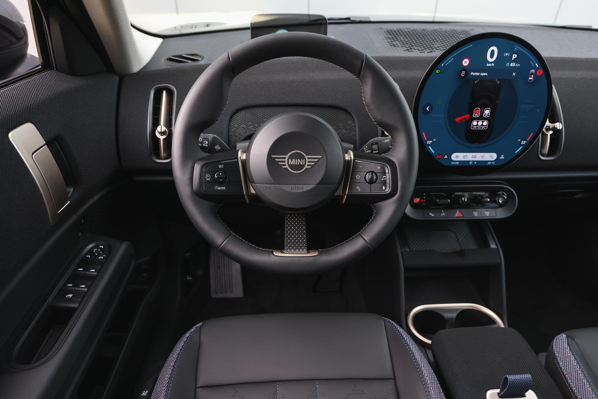 MINI Countryman C Automaat / Classic / Pakket M Plus / 18" A, Auto's, Dealer onderhouden, Stof, Met garantie (alle), Stoelverwarming