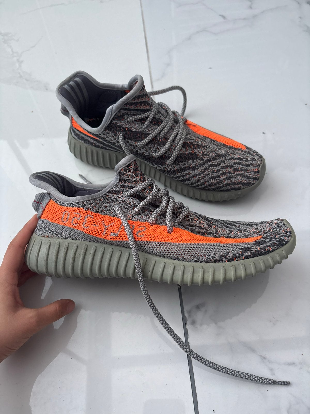 Adidas Yeezy Boost 350 V2 Beluga 2.0 - Maat 40, Ophalen of Verzenden, Gedragen, Overige kleuren, Sneakers of Gympen