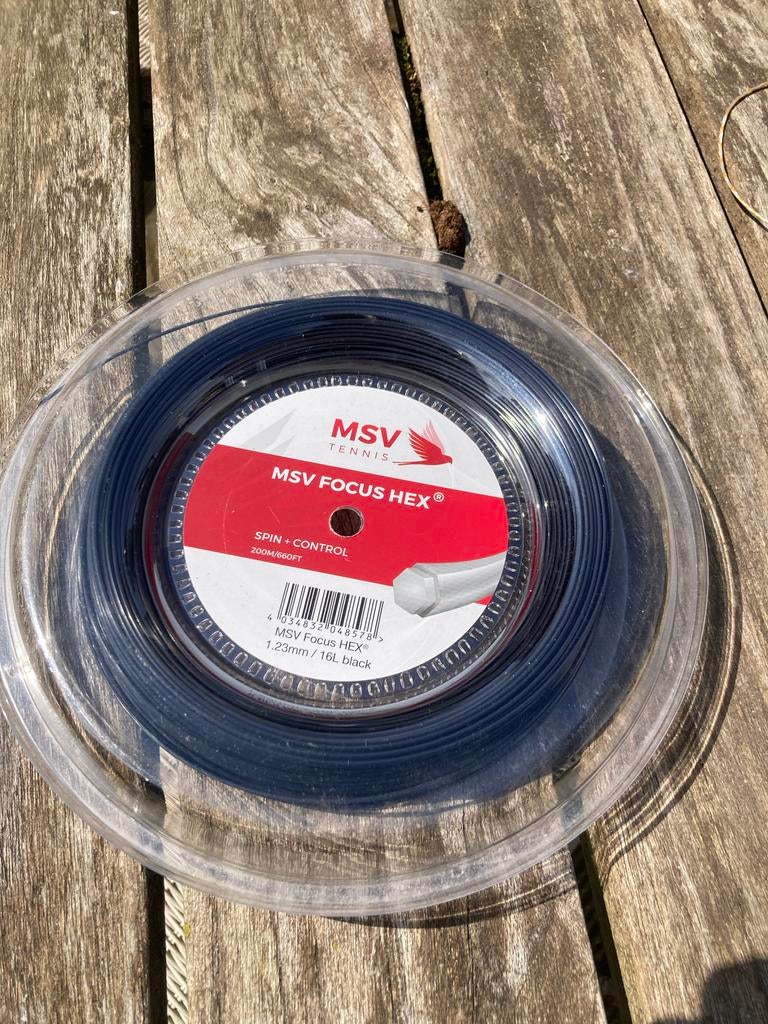 MSV Focus Hex Tennissnaar 1.23mm / 16L Zwart - 200m rol, Sport en Fitness, Tennis, Overige merken, Grip of Snaar, L00, Nieuw