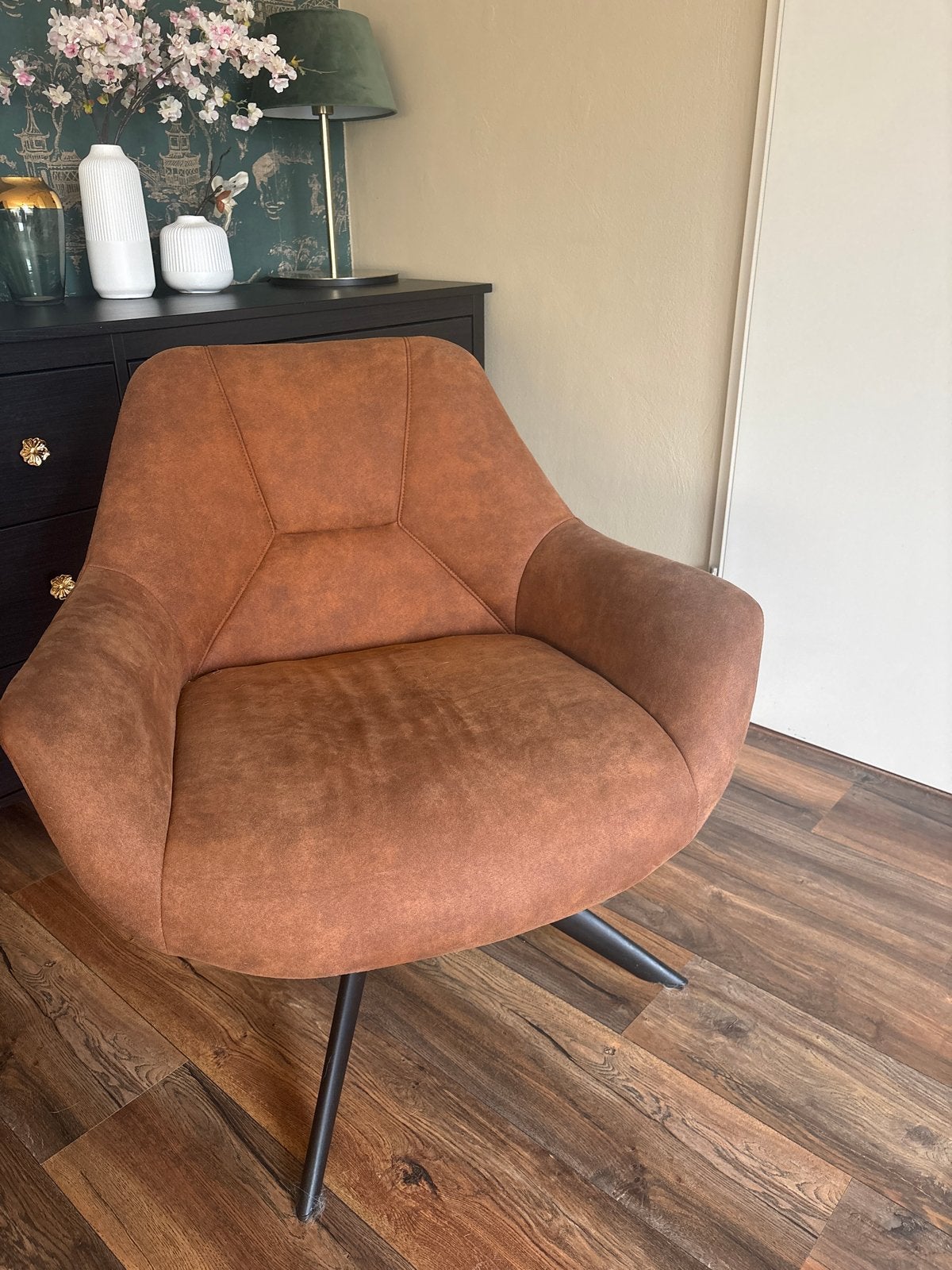 Mace stoel Leen Bakker z.g.a.n. - Bruin, cognac, Huis en Inrichting, Ophalen, Bruin, Zo goed als nieuw, Eén