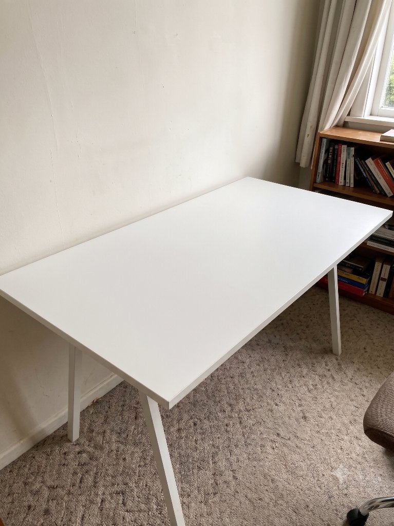 IKEA Trotten bureau 120x70 cm - zo goed als nieuw, Ophalen, 120 cm, Zo goed als nieuw, 70 cm