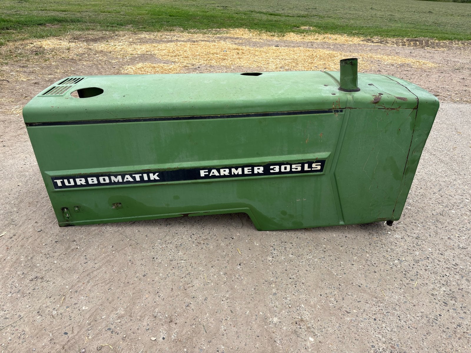 Motorkap Fendt 305 LS (306, 308), Ophalen