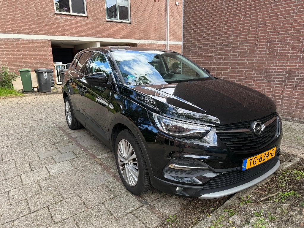 Opel Grandland X 1.2 Turbo 130pk S&S Aut 2018 Zwart, Auto's, Navigatiesysteem, 1199 cc, Zwart, 19 km/l