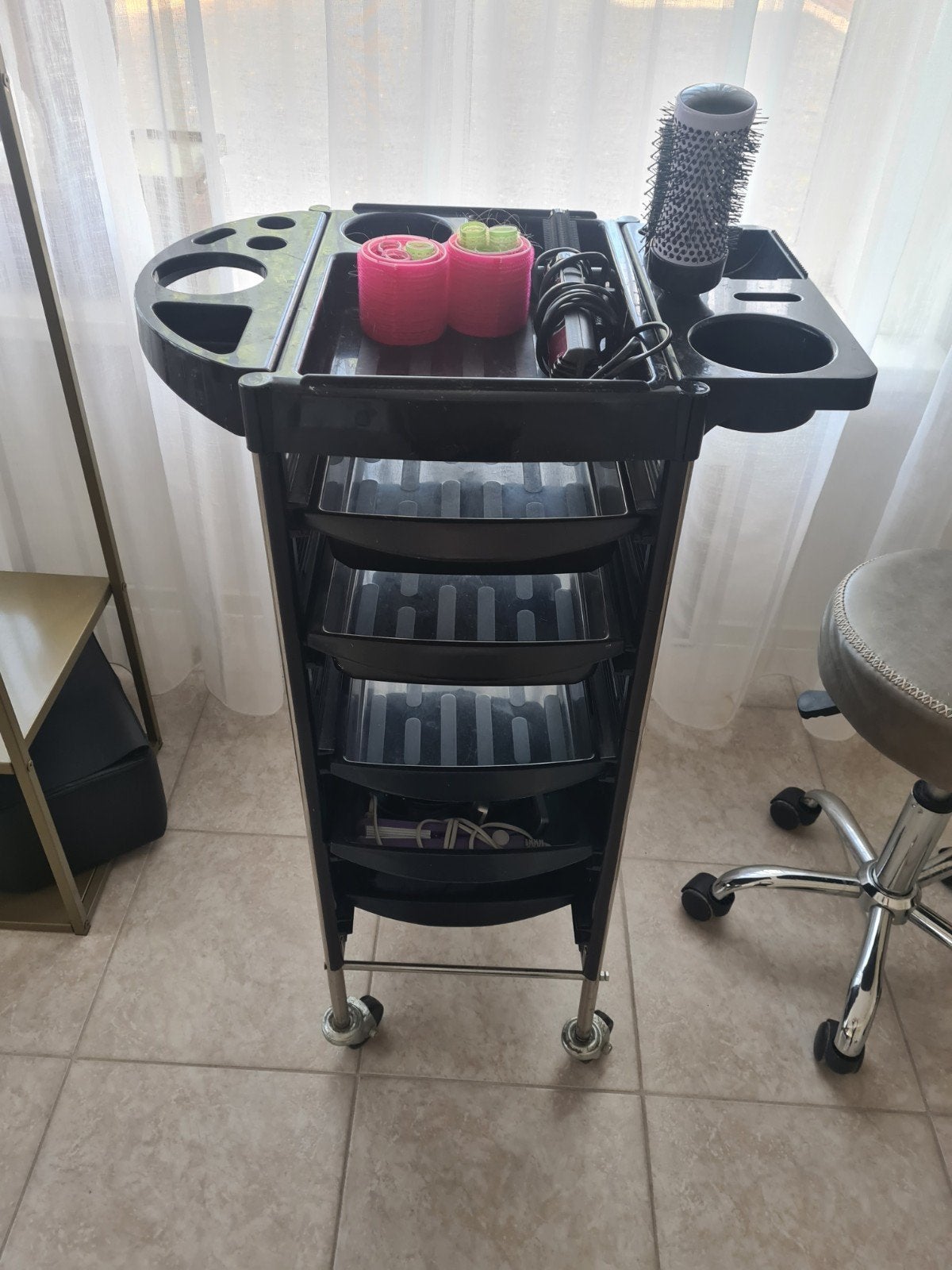 Werkkar salon, Ophalen, Gebruikt, Zwart, Handen en Nagels