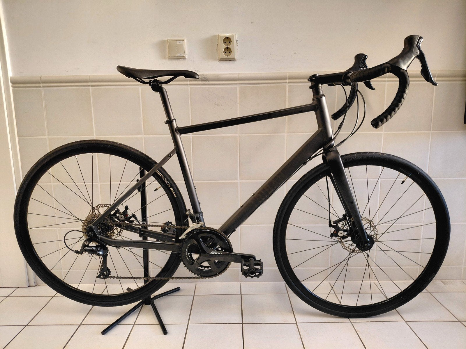 Triban RC500 racefiets - schijfremmen - carbon vork - Size L, Fietsen en Brommers, Fietsen | Racefietsen, 28 inch, Aluminium, Zo goed als nieuw