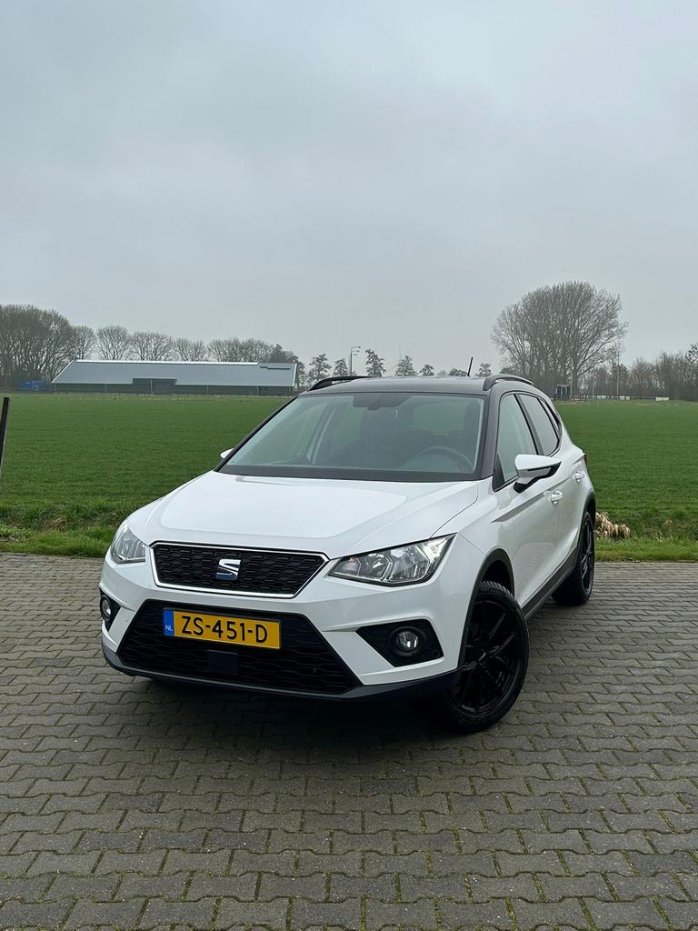 Seat Arona 1.0 TSI 95pk 2019 Wit, Auto's, Seat, Stof, 95 pk, Origineel Nederlands, Handgeschakeld