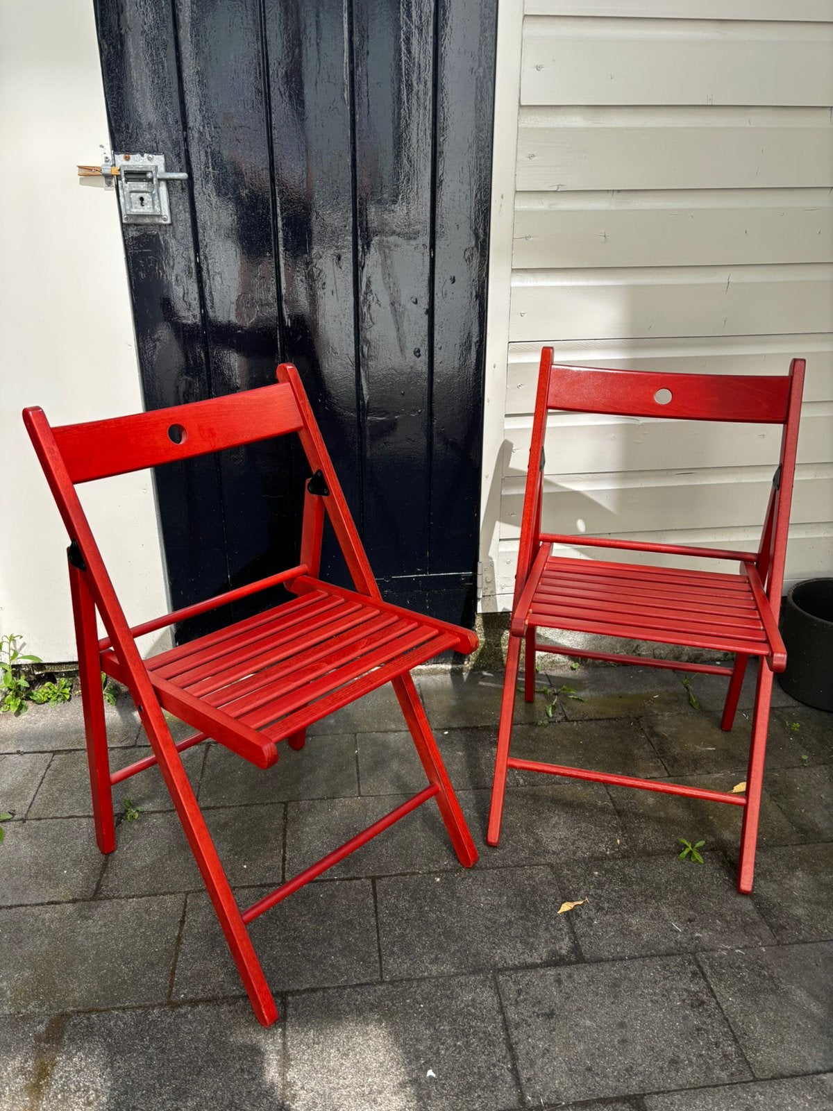 IKEA klapstoel: 1 stoel over, Ophalen, Zo goed als nieuw, Rood, Twee