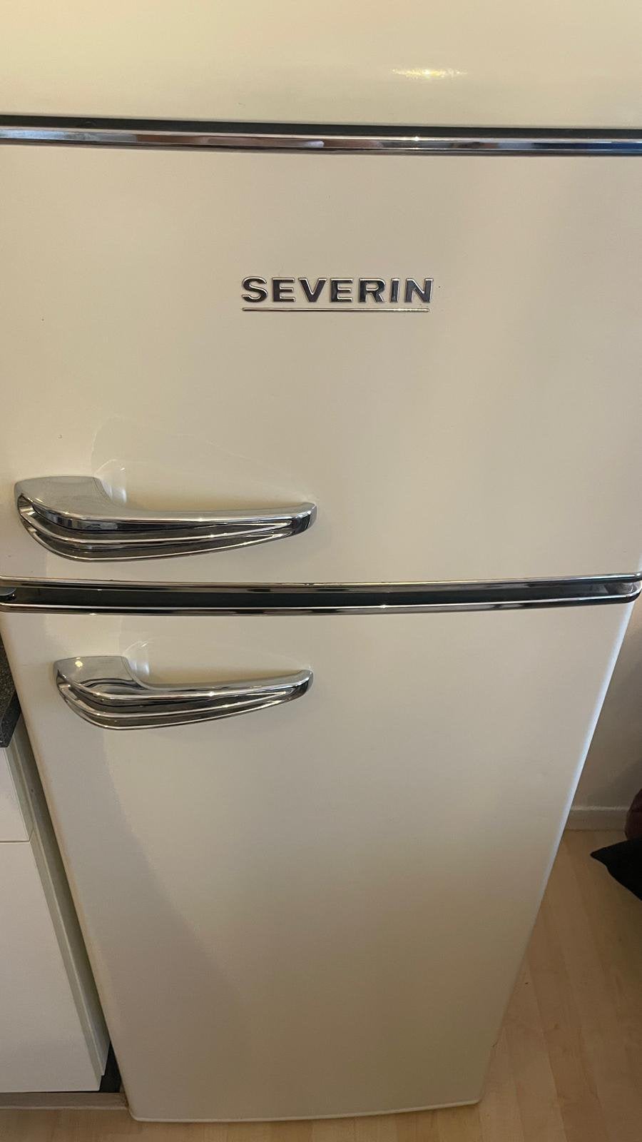 Koelkast met vriesvak wit severin, Zonder vriesvak, 160 cm of meer, Ophalen of Verzenden, Minder dan 75 liter