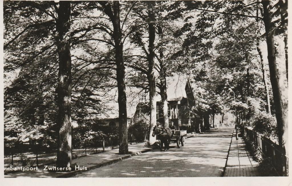 Santpoort Zwitserse huis paard en wagen 1951, Ophalen of Verzenden, 1940 tot 1960, Gelopen, Noord-Holland