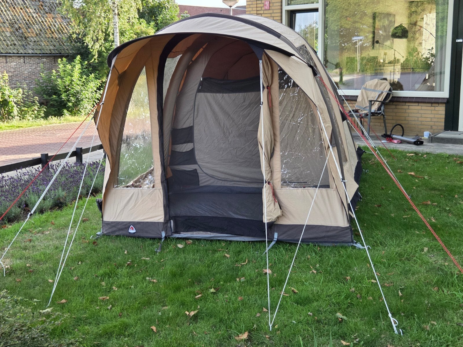 Robens Vista 400 tunneltent, Ophalen, Zo goed als nieuw, Tot en met 4