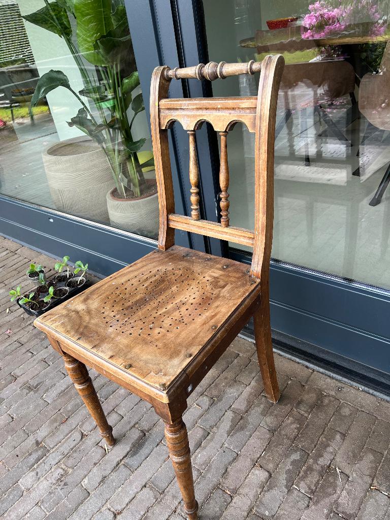 Antieke stoel, Huis en Inrichting, Stoelen, Ophalen, Gebruikt, Bruin, Eén