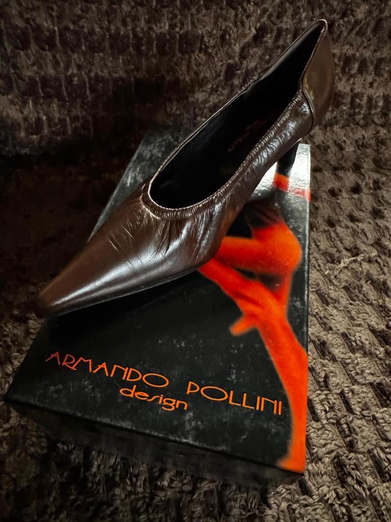 Armando Pollini bruine pumps, maat 38, Pumps, Bruin, Ophalen of Verzenden, Zo goed als nieuw