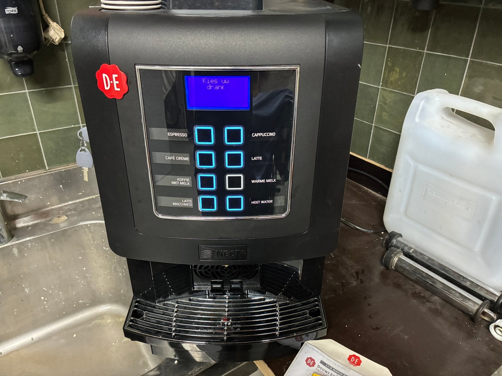 Douwe Egbert koffie automaat, Witgoed en Apparatuur, Gebruikt, 10 kopjes of meer, Koffiemachine, Koffiebonen