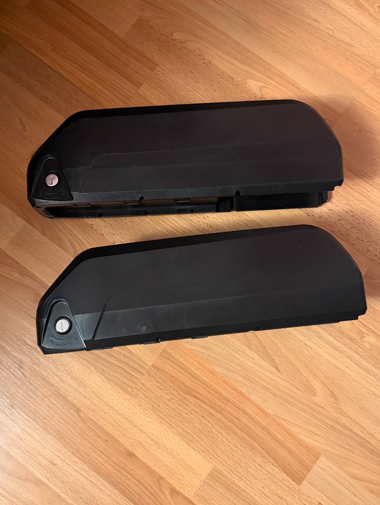 2x OUXI originele accus, Ophalen, Support@v8fatbike.com, Zo goed als nieuw, OUXI